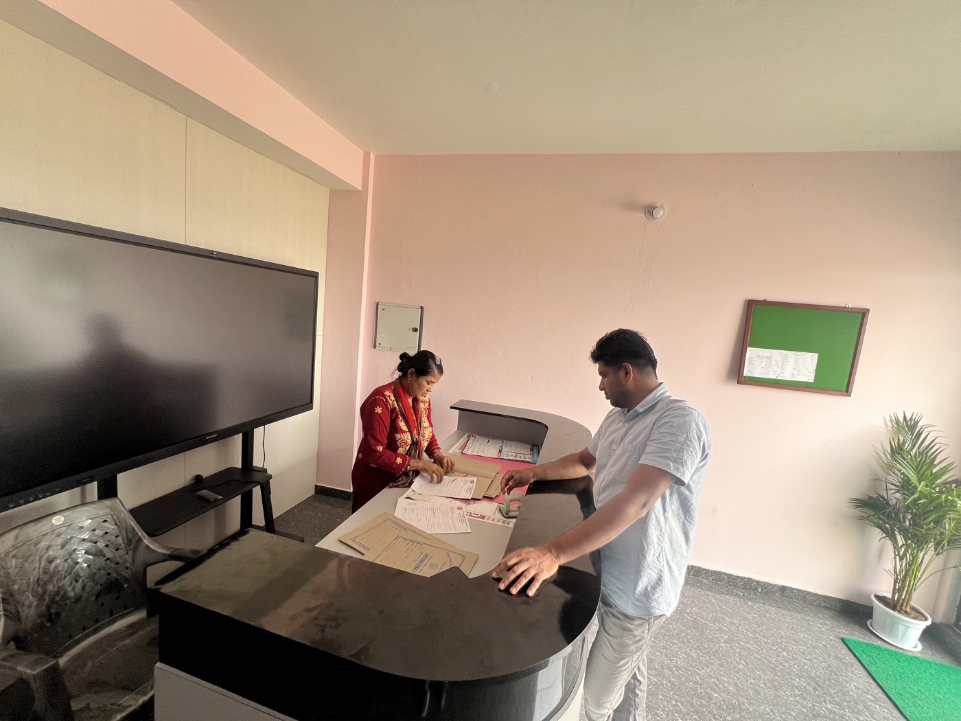 Interactive Flat Panel & Smart AV Display